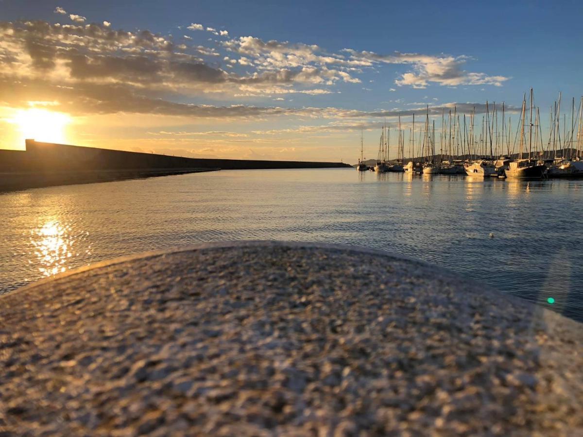 Le Residenze Del Mare Affittacamere La Caletta Exteriér fotografie